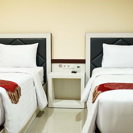 Grand Buana Lestari Hotel 巴东 外观 照片