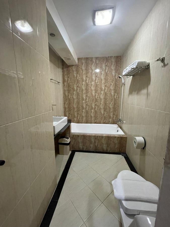 Grand Buana Lestari Hotel 巴东 外观 照片