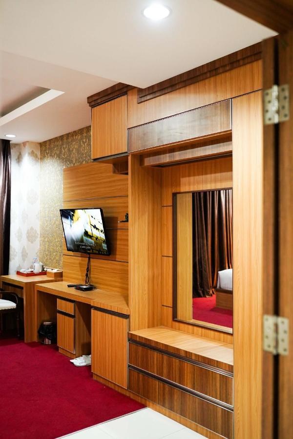 Grand Buana Lestari Hotel 巴东 外观 照片