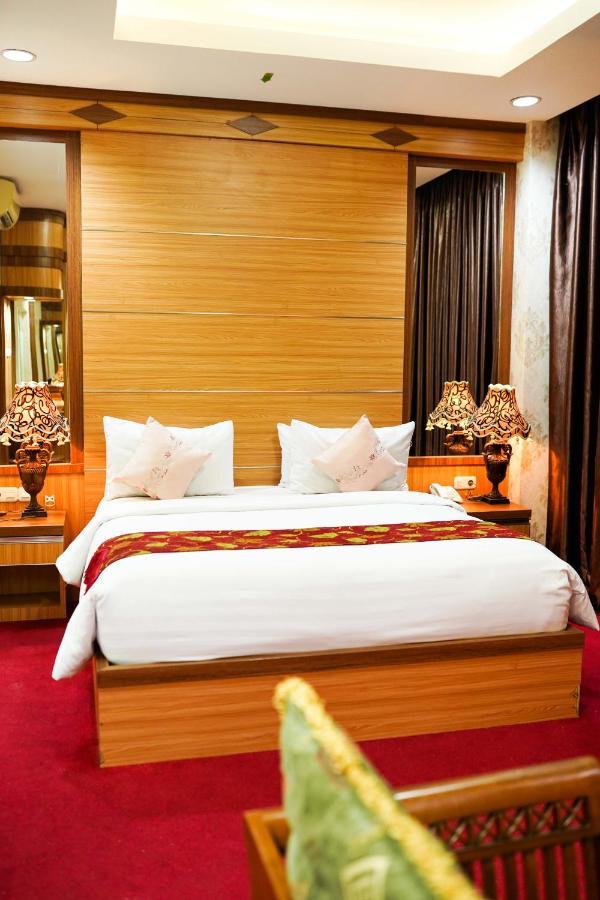 Grand Buana Lestari Hotel 巴东 外观 照片