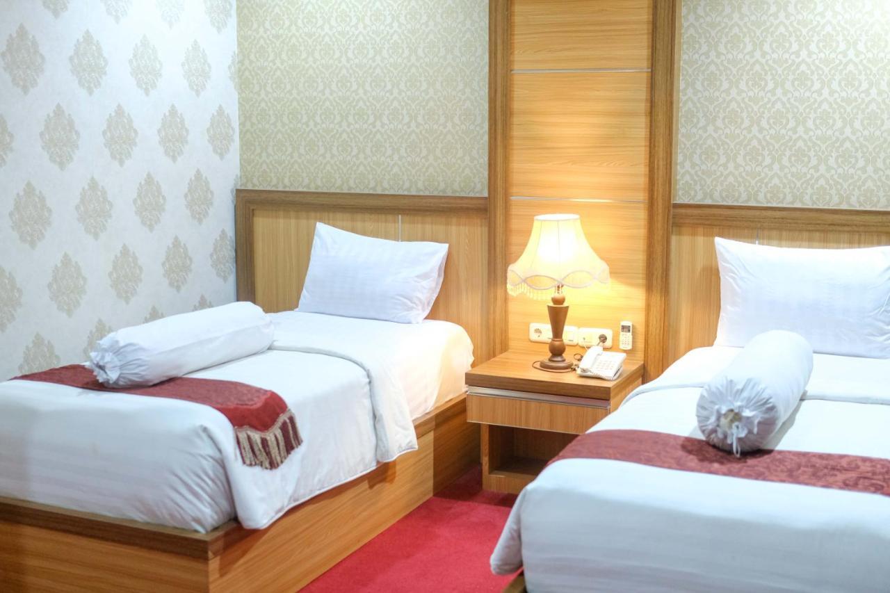 Grand Buana Lestari Hotel 巴东 外观 照片
