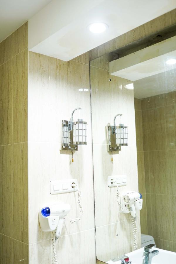 Grand Buana Lestari Hotel 巴东 外观 照片