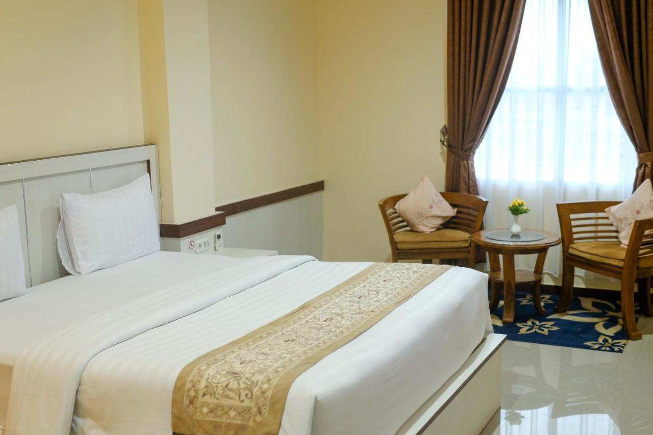 Grand Buana Lestari Hotel 巴东 外观 照片